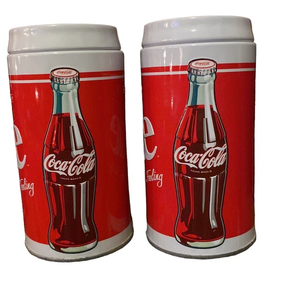 Coca Cola Salt and Pepper Shaker Set Collectable Memorabilia Tin Cans - Picture 3 of 8